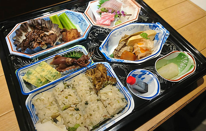 旬の食材満載家呑み弁当